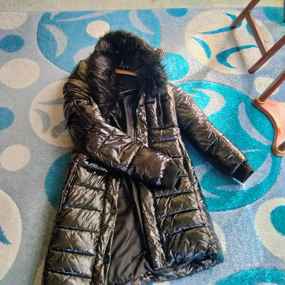 DKNY Shiny Black Puffer Coat with Faux Fur Collar